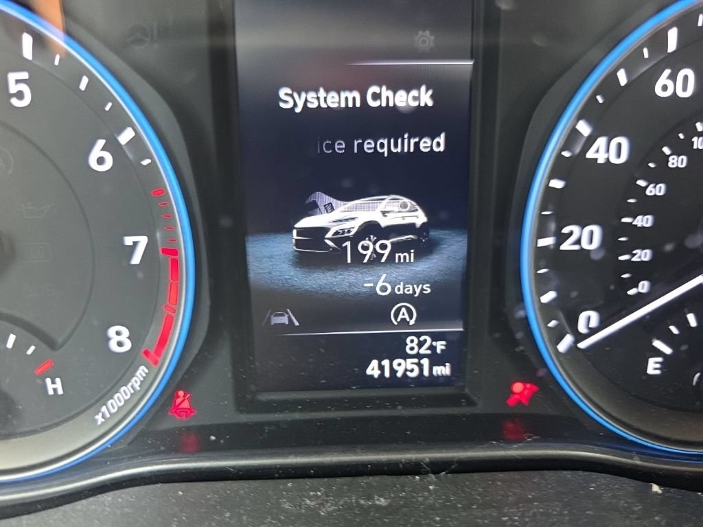 Used 2023 Hyundai Kona SEL AWD/4WD image 13