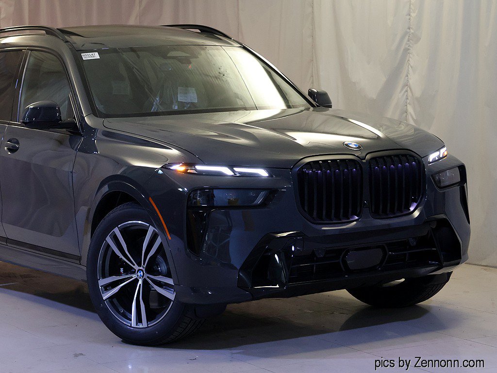 New 2027 BMW X7 xDrive40i w/ M Sport Package AWD/4WD image 2