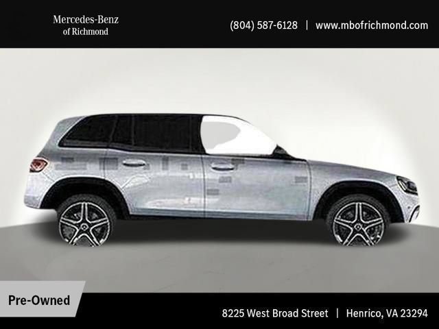 Used 2025 Mercedes-Benz GLB 250 4MATIC image 2