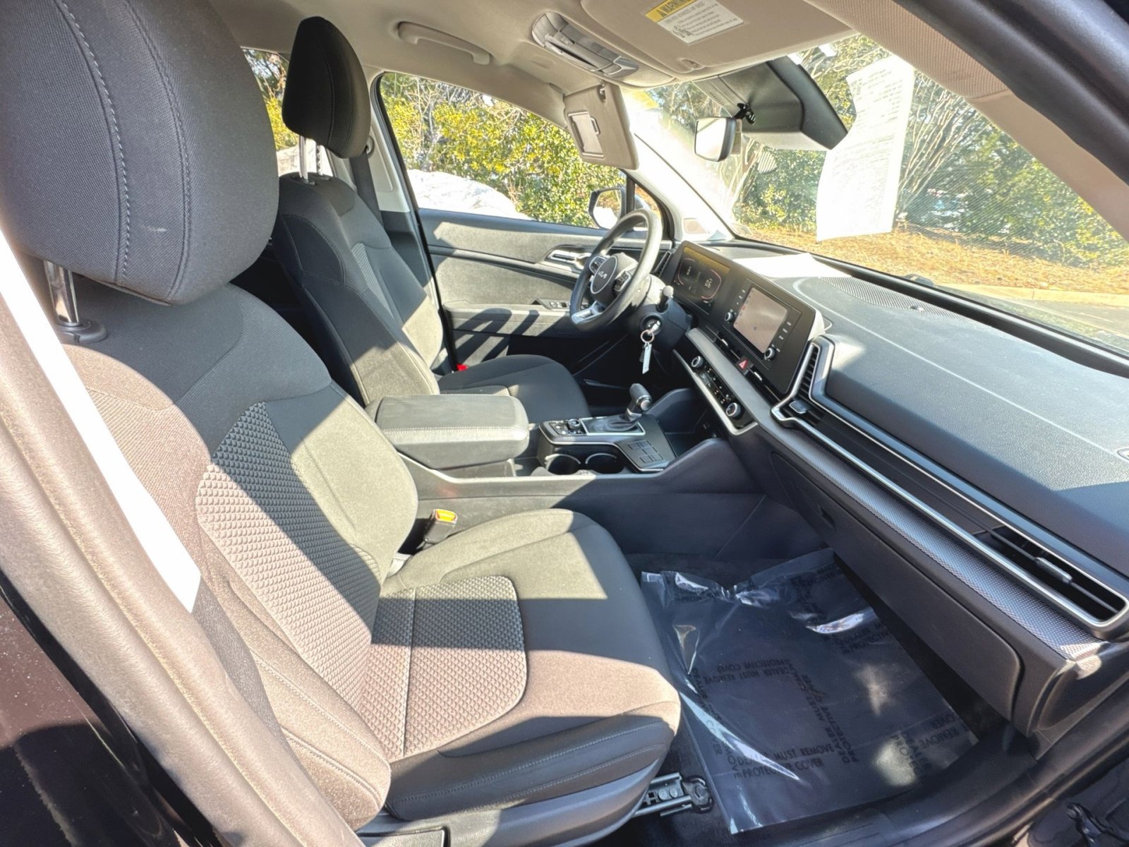 Used 2023 Kia Sportage LX image 32