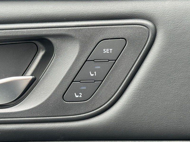 Used 2024 Nissan Rogue SL w/ SL Premium Package FWD image 16