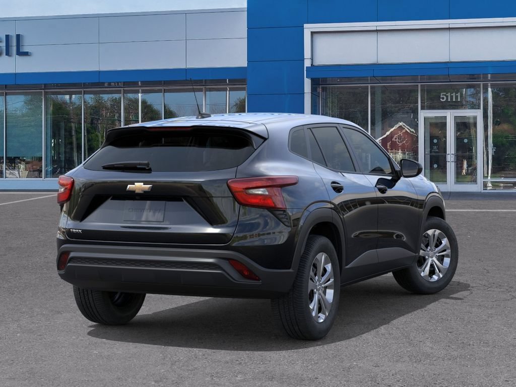 New 2026 Chevrolet Trax LS FWD image 4