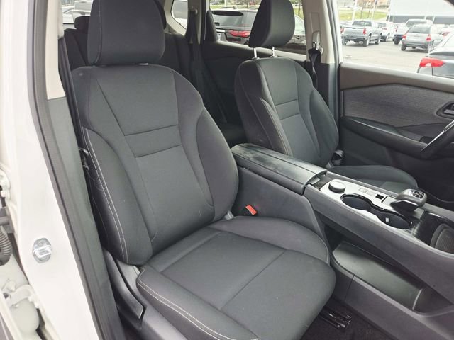 Used 2023 Nissan Rogue S image 12