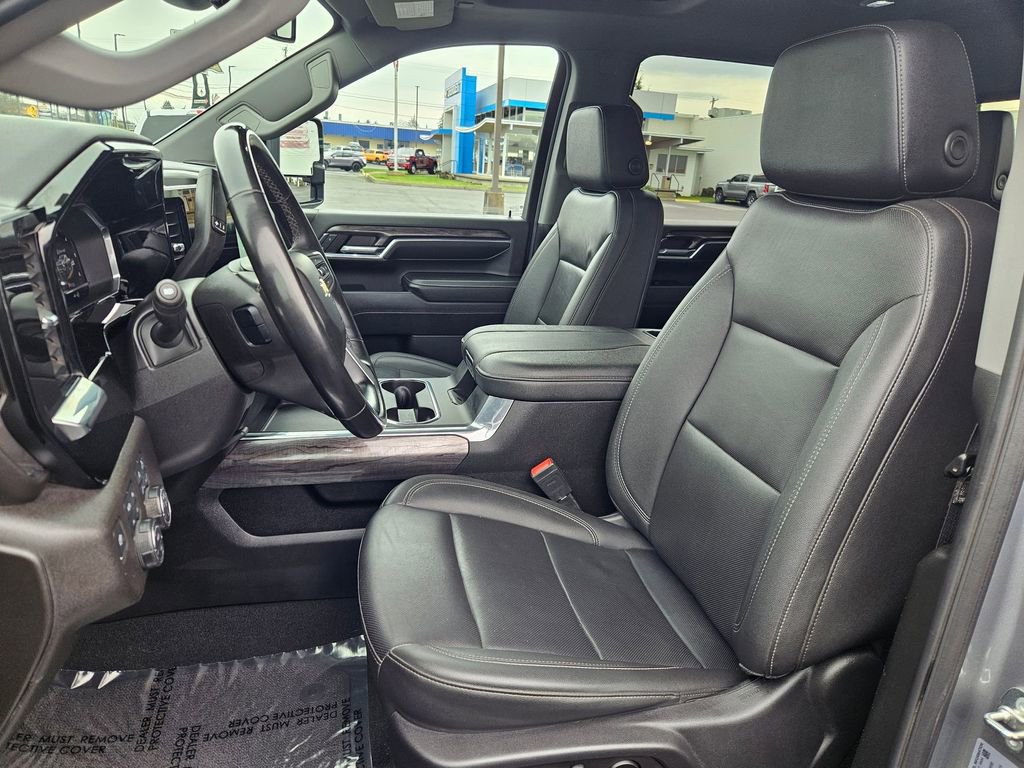 Used 2024 Chevrolet Silverado 3500 LTZ w/ LTZ Plus Package image 14