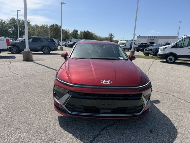 Used 2025 Hyundai Sonata SE FWD image 2
