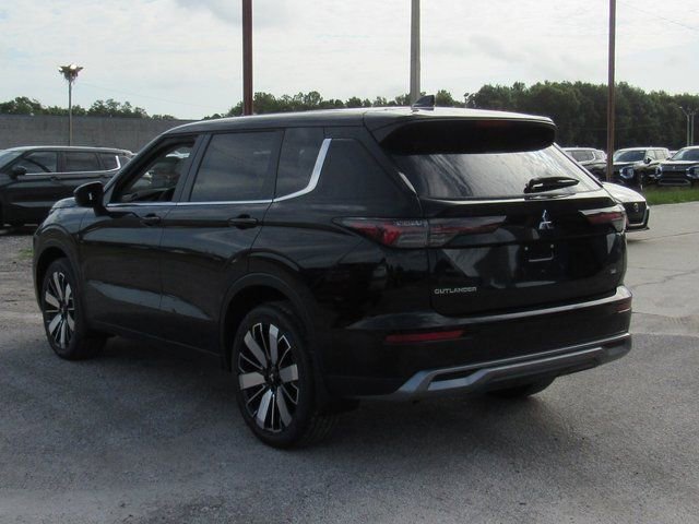 New 2025 Mitsubishi Outlander SE image 5