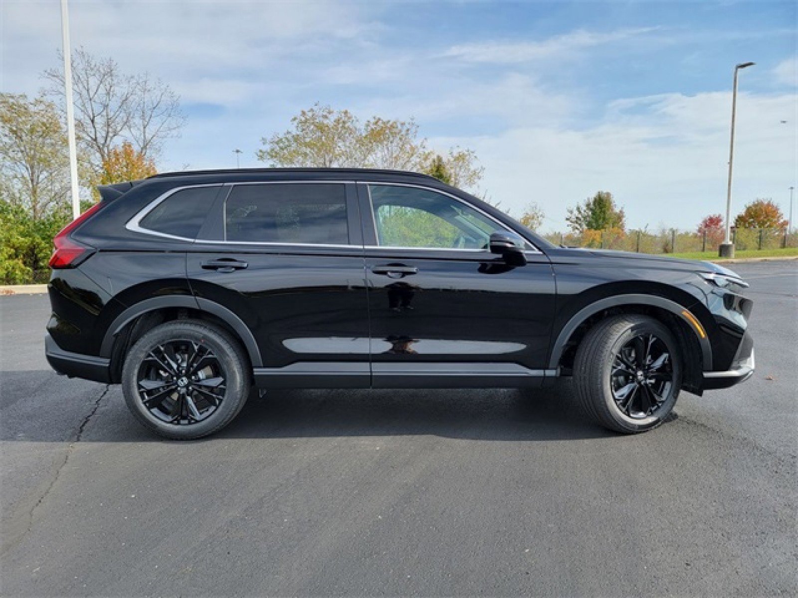 Used 2025 Honda CR-V Sport Touring image 4