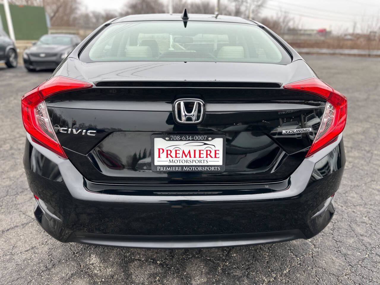 Used 2018 Honda Civic Touring image 4