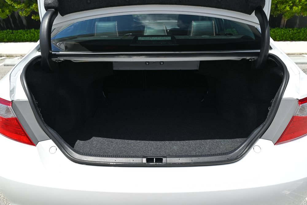 Used 2017 Toyota Camry SE FWD image 10