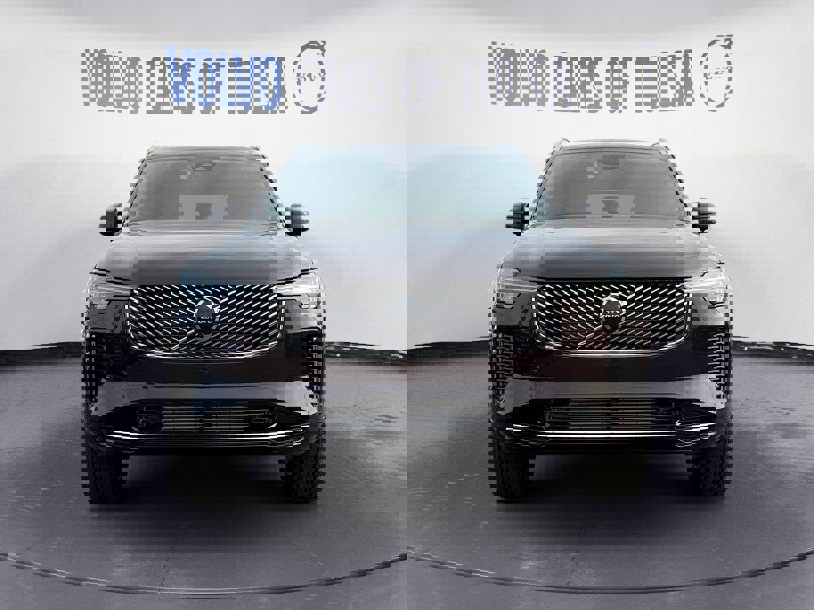 New 2025 Volvo XC90 T8 Core image 8