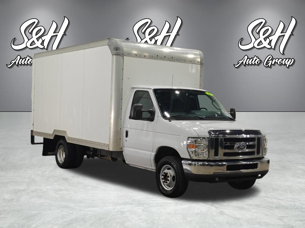 Used 2018 Ford E-350 and Econoline 350 Super Duty w/ Power Windows & Locks Group RWD image 2