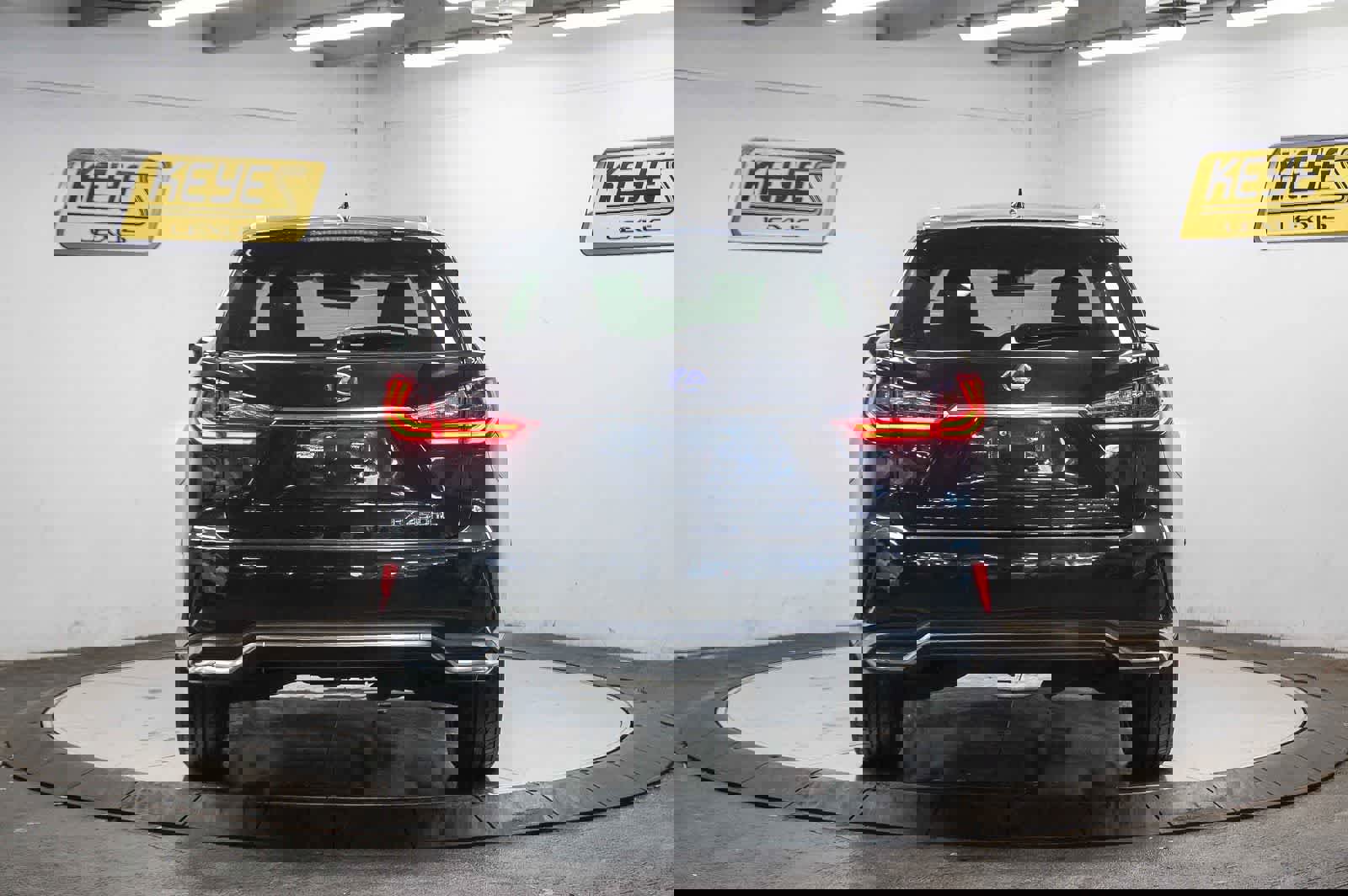 Used 2021 Lexus RX 450hL AWD w/ Premium Package image 3