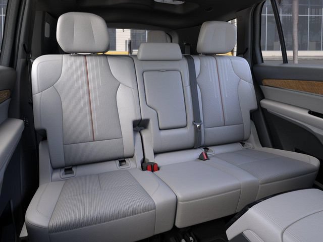 New 2026 Cadillac Vistiq Luxury AWD/4WD image 17