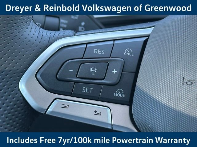 New 2025 Volkswagen Tiguan SE R-Line image 15