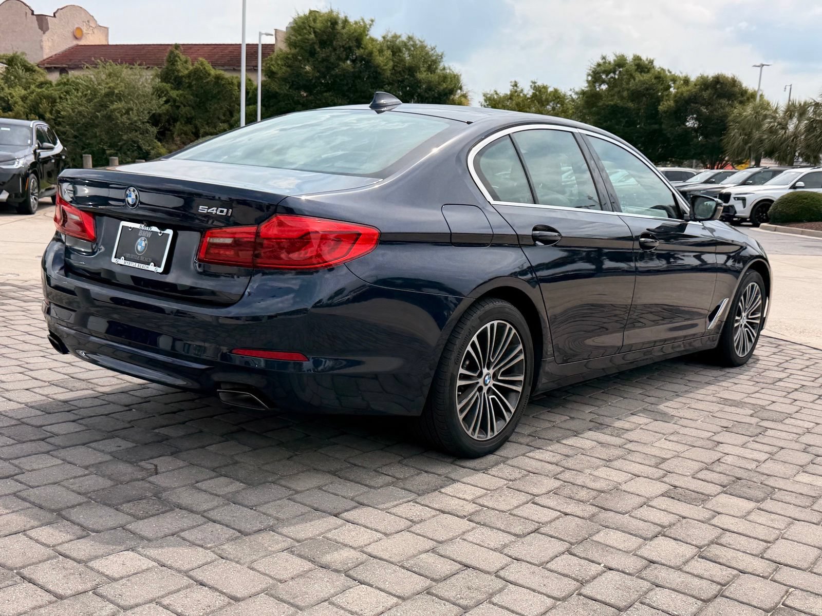 Used 2019 BMW 540i xDrive w/ Convenience Package AWD/4WD image 9