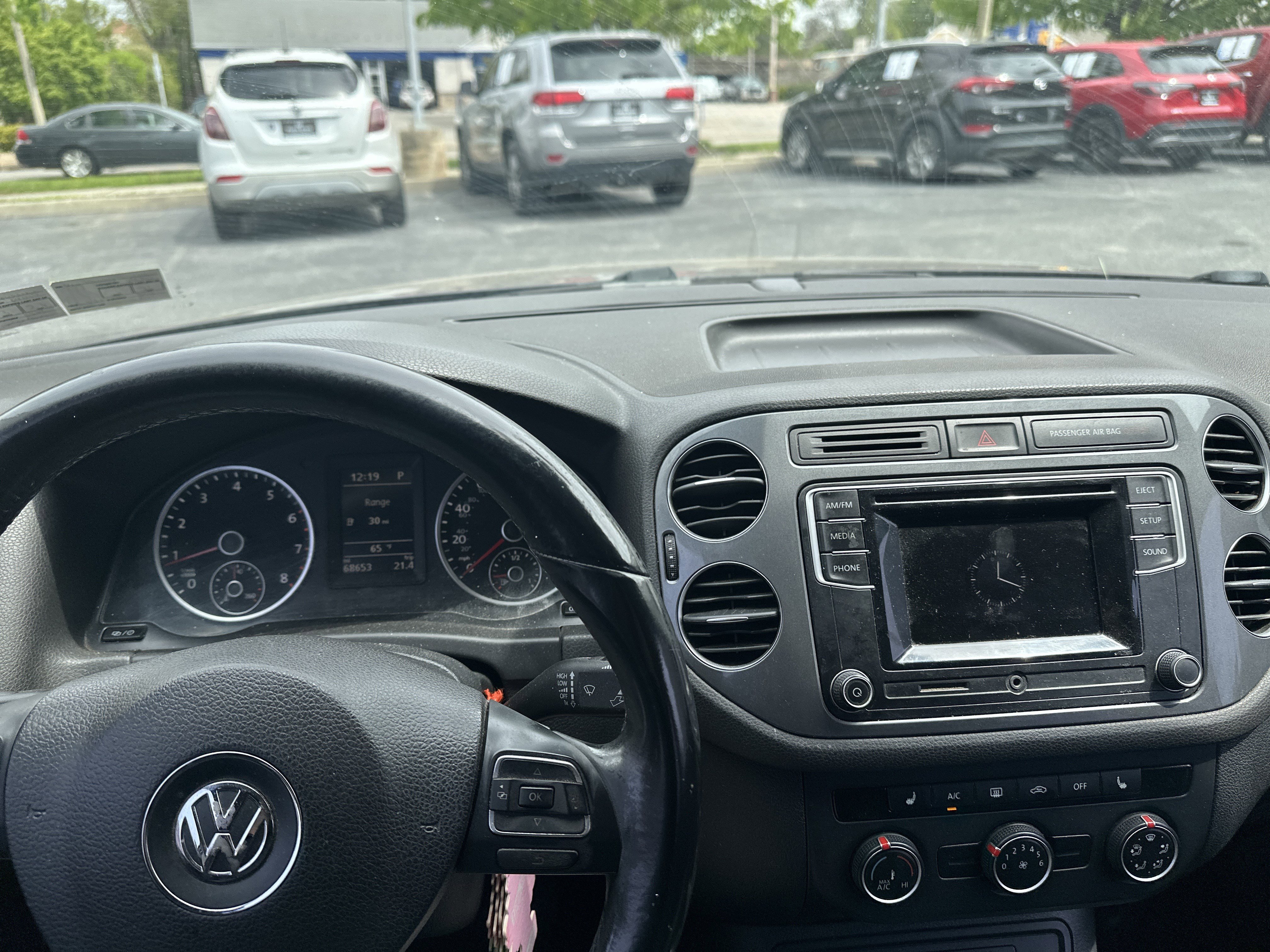 Used 2016 Volkswagen Tiguan S FWD image 12
