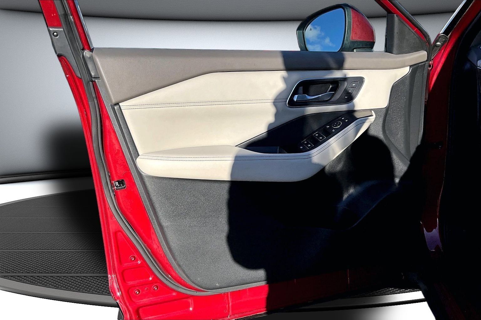 Used 2021 Nissan Rogue SL w/ Premium Package image 19