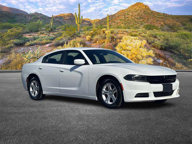 Used 2022 Dodge Charger SXT image 2