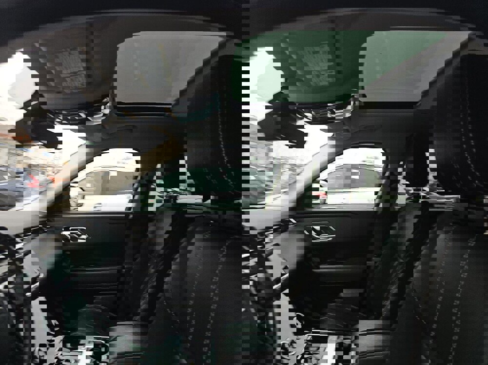 Used 2020 Land Rover Range Rover Velar S image 11