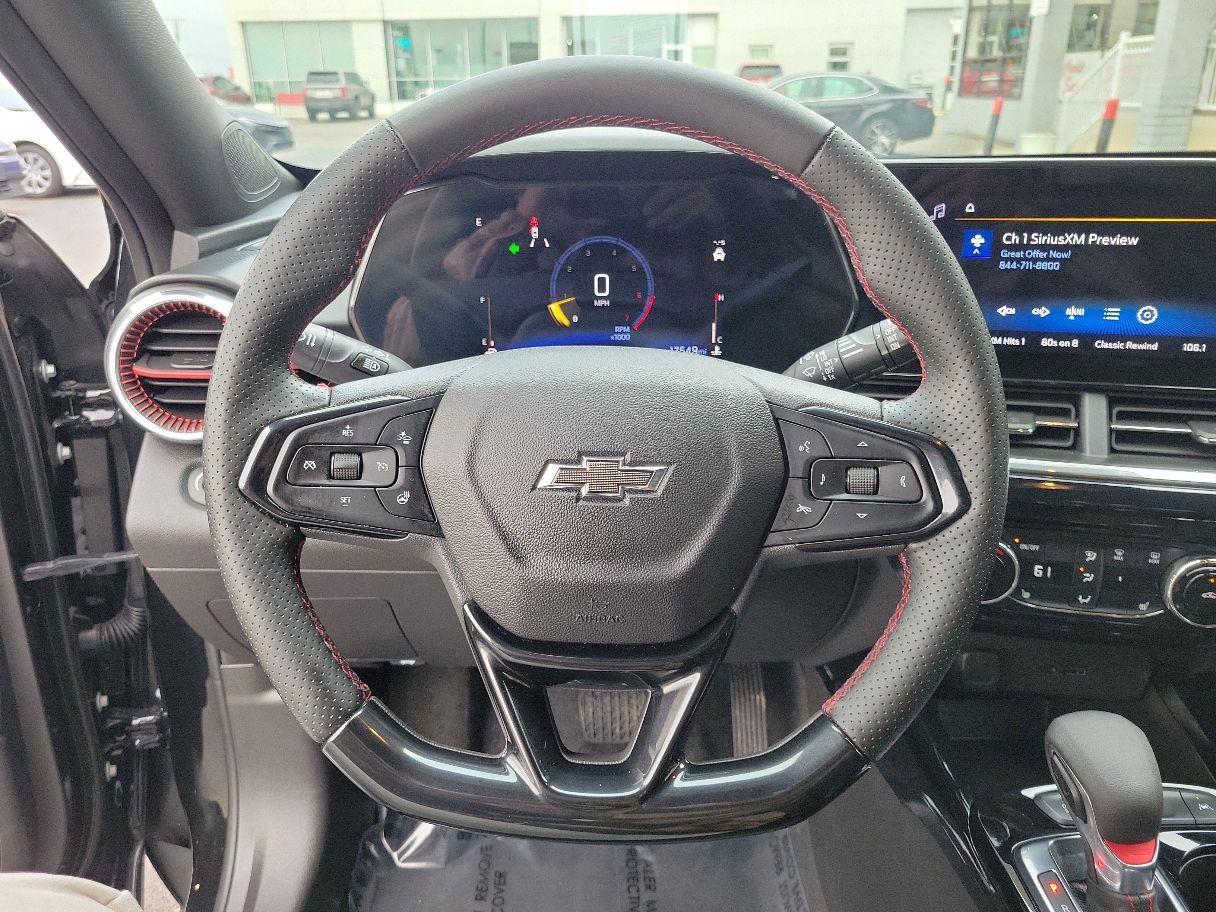 Used 2025 Chevrolet Trax RS FWD image 22
