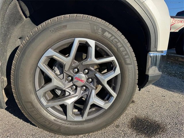 Used 2022 GMC Sierra 1500 SLT w/ SLT Premium Plus Package image 2