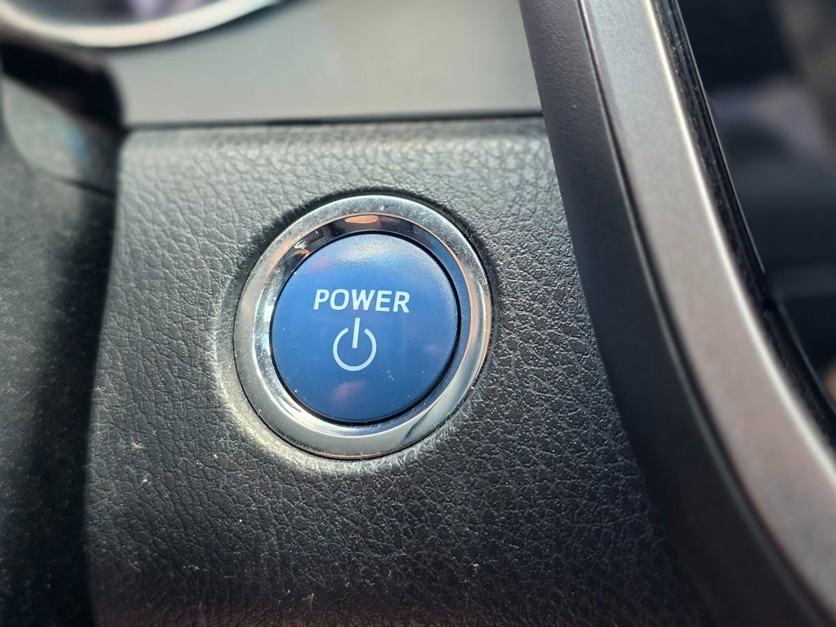 Used 2018 Toyota Camry XLE image 43