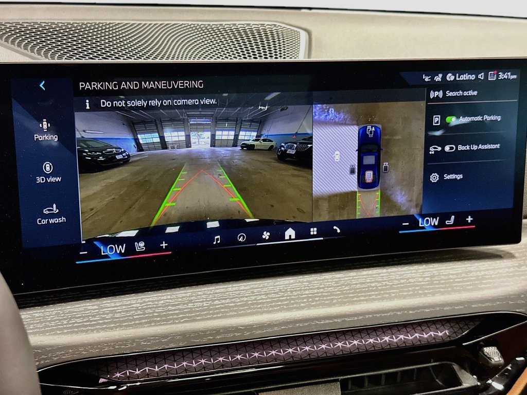 New 2026 BMW 330i xDrive Sedan w/ Premium Package AWD/4WD image 14