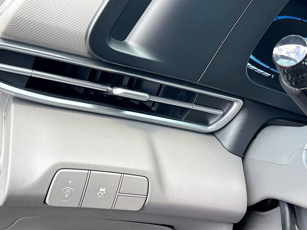 Certified 2026 Hyundai Elantra Sport image 10