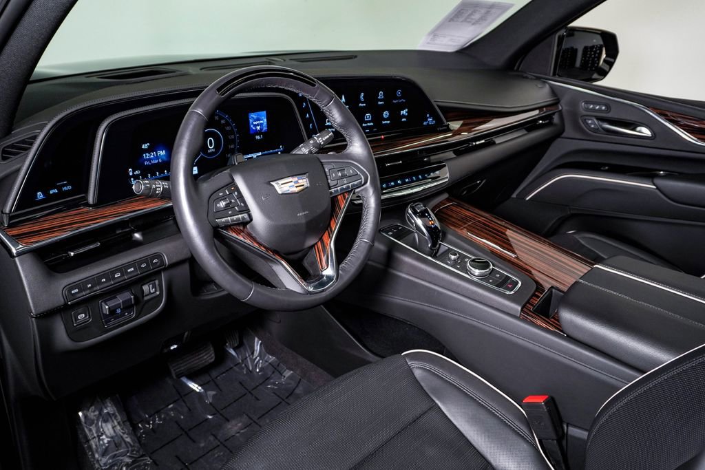 Used 2024 Cadillac Escalade Premium Luxury w/ Performance Package AWD/4WD image 22