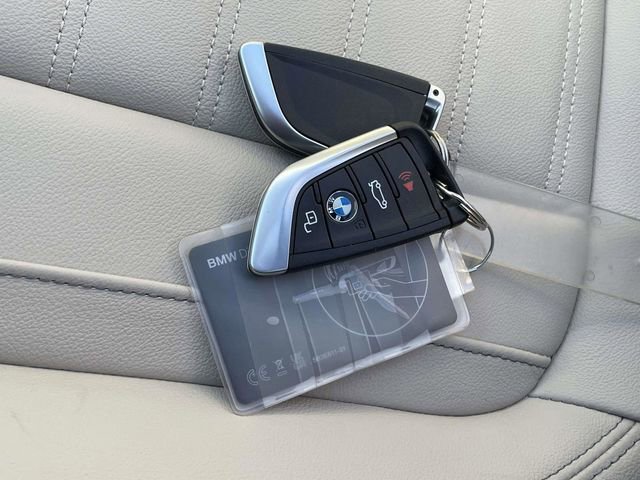 Used 2025 BMW 430i Convertible w/ Premium Package RWD image 35