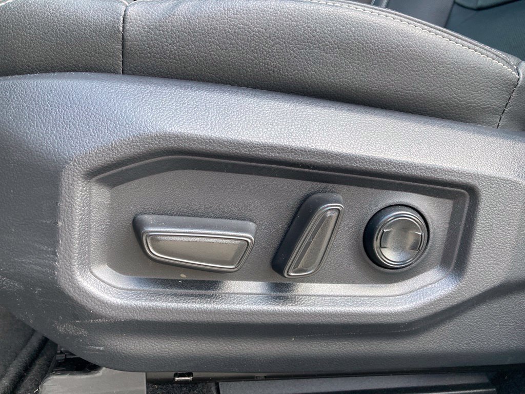 Certified 2026 Toyota Tundra Limited AWD/4WD image 14