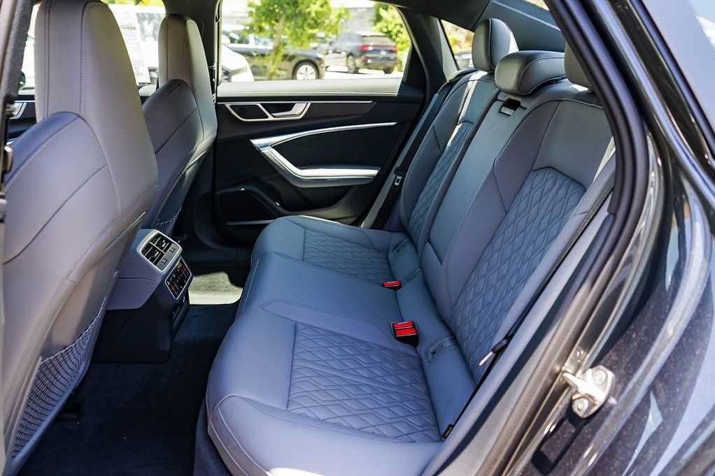 Used 2025 Audi S6 Premium Plus AWD/4WD image 19