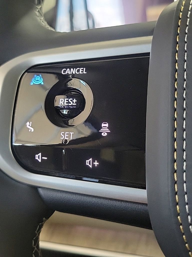 New 2025 Nissan Armada Platinum Reserve image 38