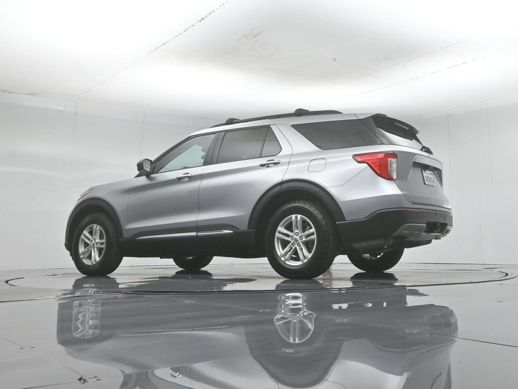 Certified 2021 Ford Explorer XLT w/ Equipment Group 202A AWD/4WD image 56