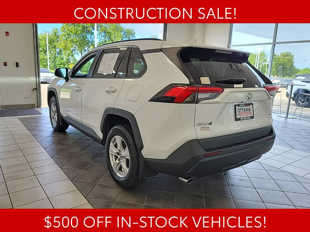 Used 2021 Toyota RAV4 XLE AWD/4WD image 7