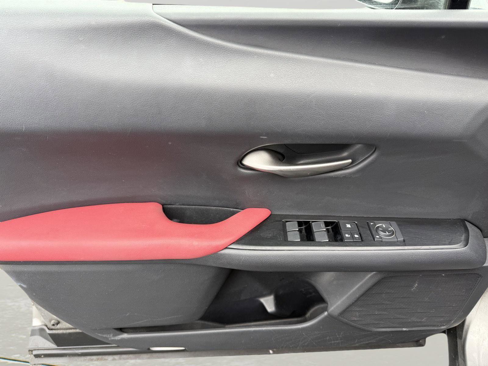 Used 2019 Lexus UX 250h F Sport image 9