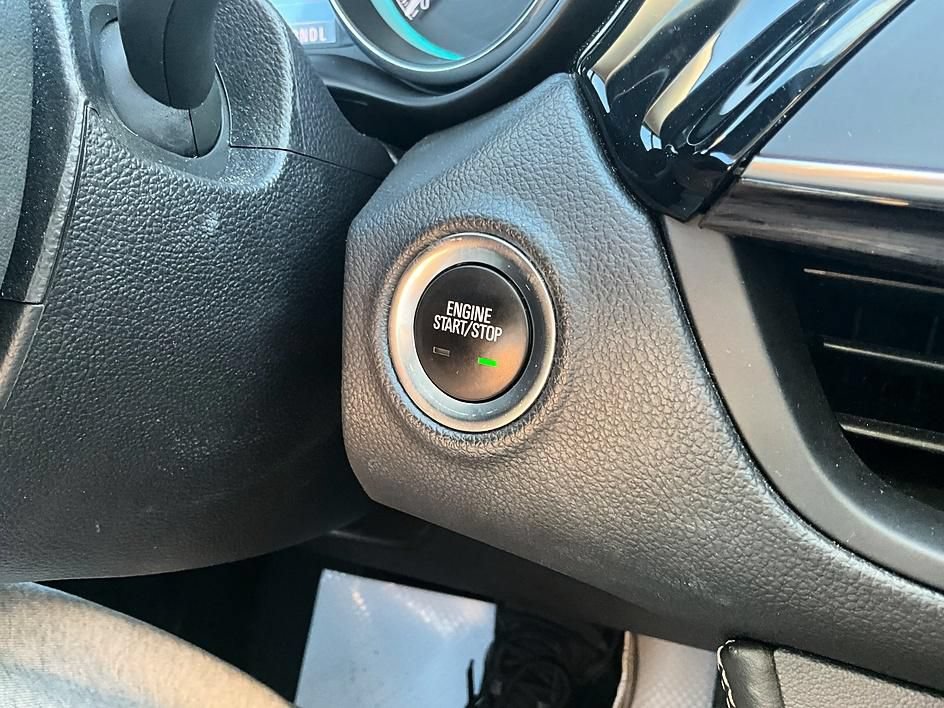 Used 2017 Buick Envision Essence AWD/4WD image 20