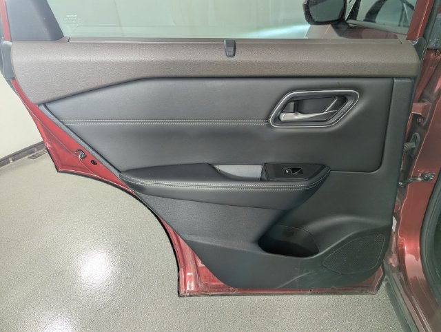Used 2022 Nissan Rogue Platinum AWD/4WD image 15
