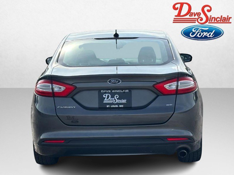 Used 2016 Ford Fusion SE w/ SE Cold Weather Package image 8