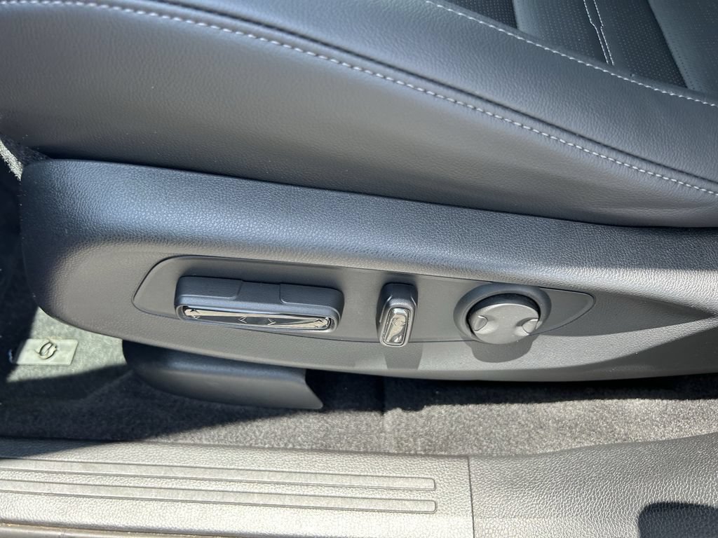 Used 2023 Honda CR-V EX-L image 23