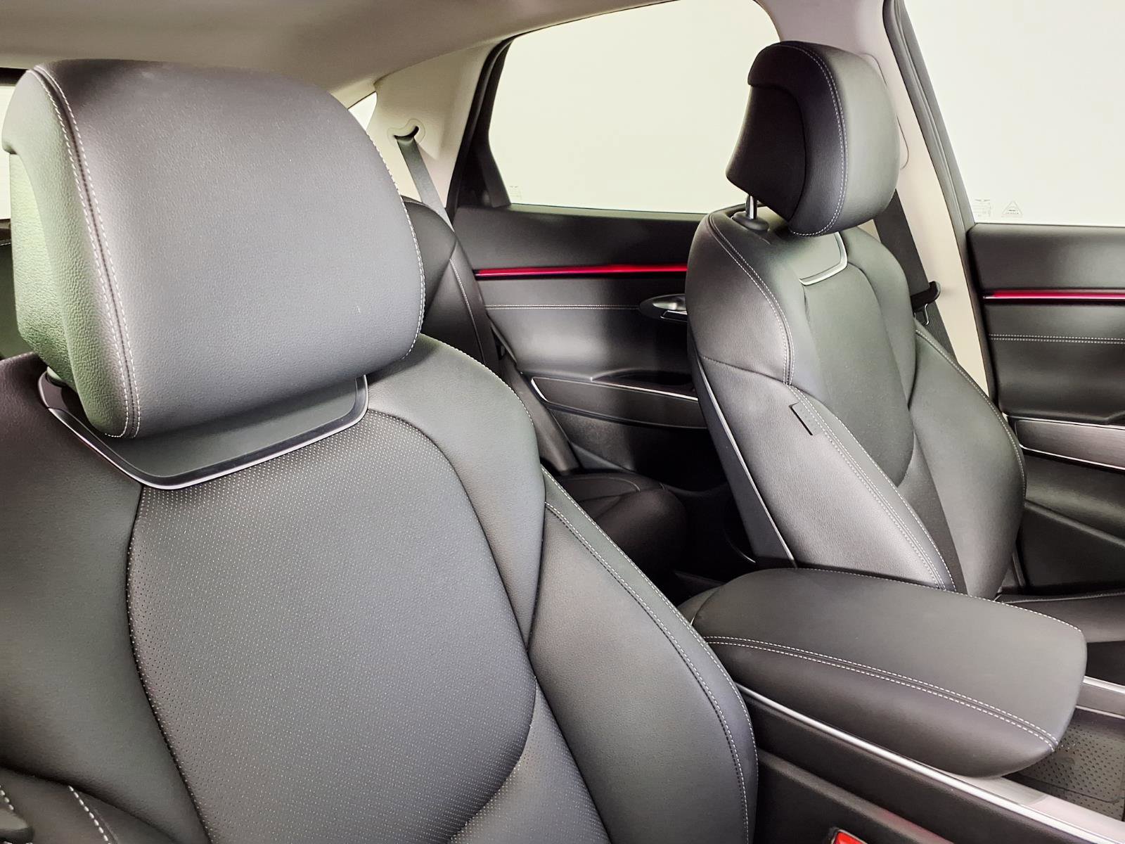 Certified 2026 Genesis GV70 2.5T Select AWD/4WD image 10