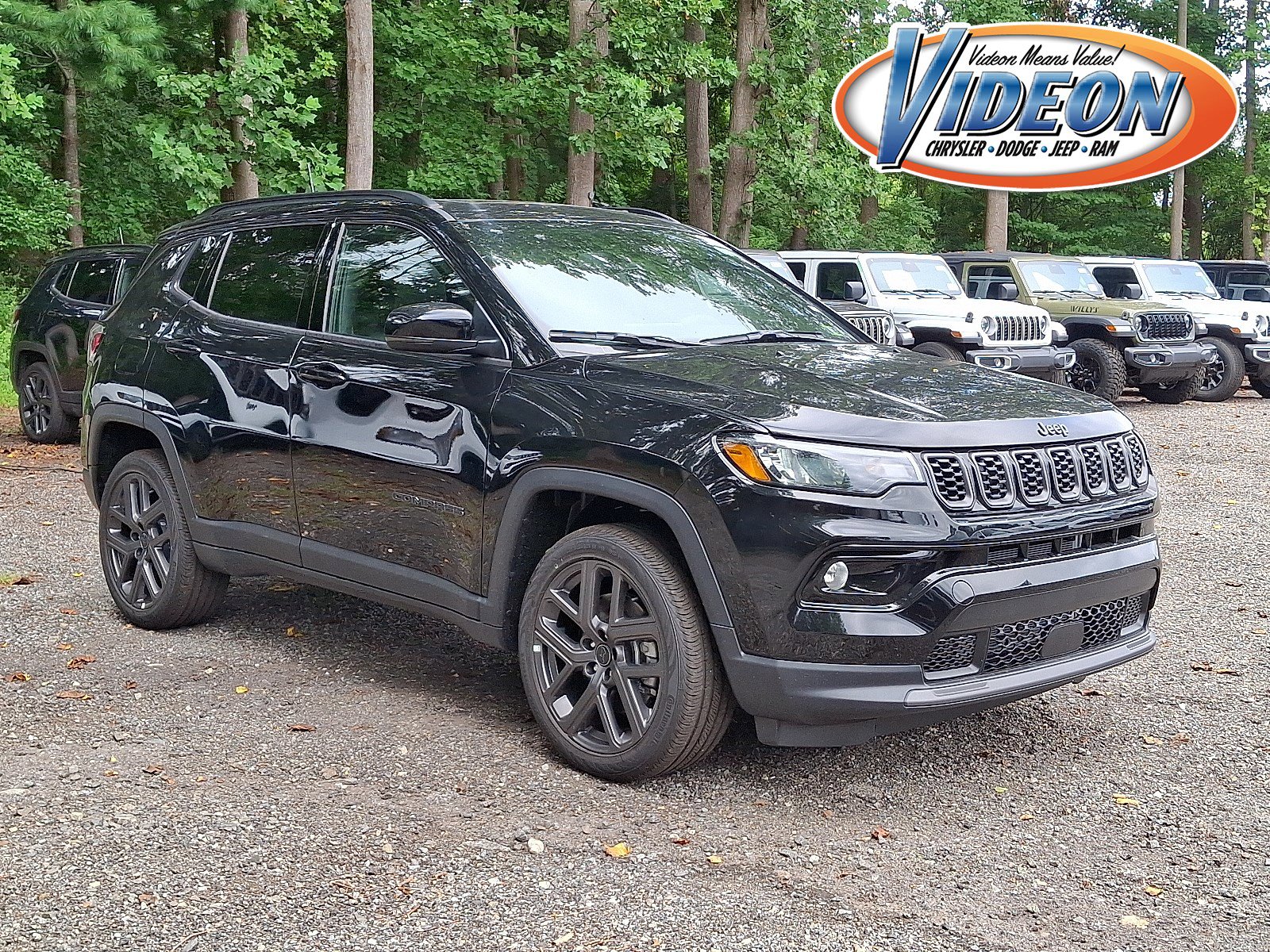New 2025 Jeep Compass Limited w/ Sun and Sound Group