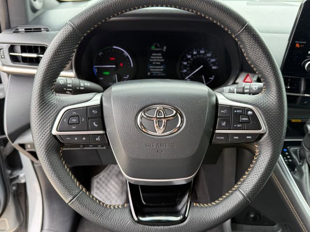 Used 2022 Toyota Sienna XLE Woodland Edition AWD/4WD image 13
