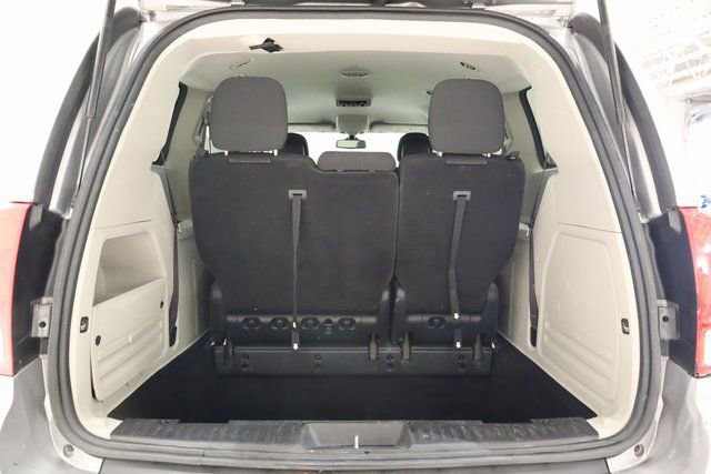 Used 2020 Dodge Grand Caravan SE image 26
