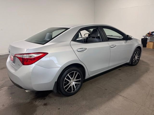 Used 2015 Toyota Corolla LE image 4