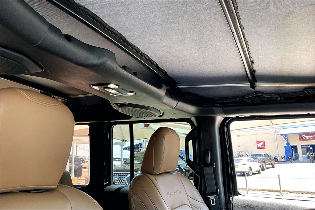 Used 2021 Jeep Wrangler Unlimited Sahara w/ Cold Weather Group AWD/4WD image 22