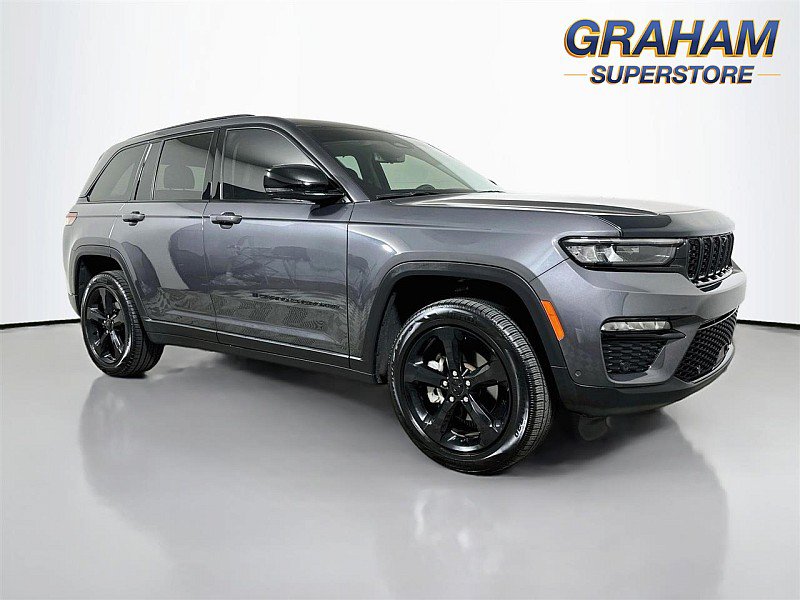 Used 2023 Jeep Grand Cherokee Limited w/ Luxury Tech Group II AWD/4WD image 1