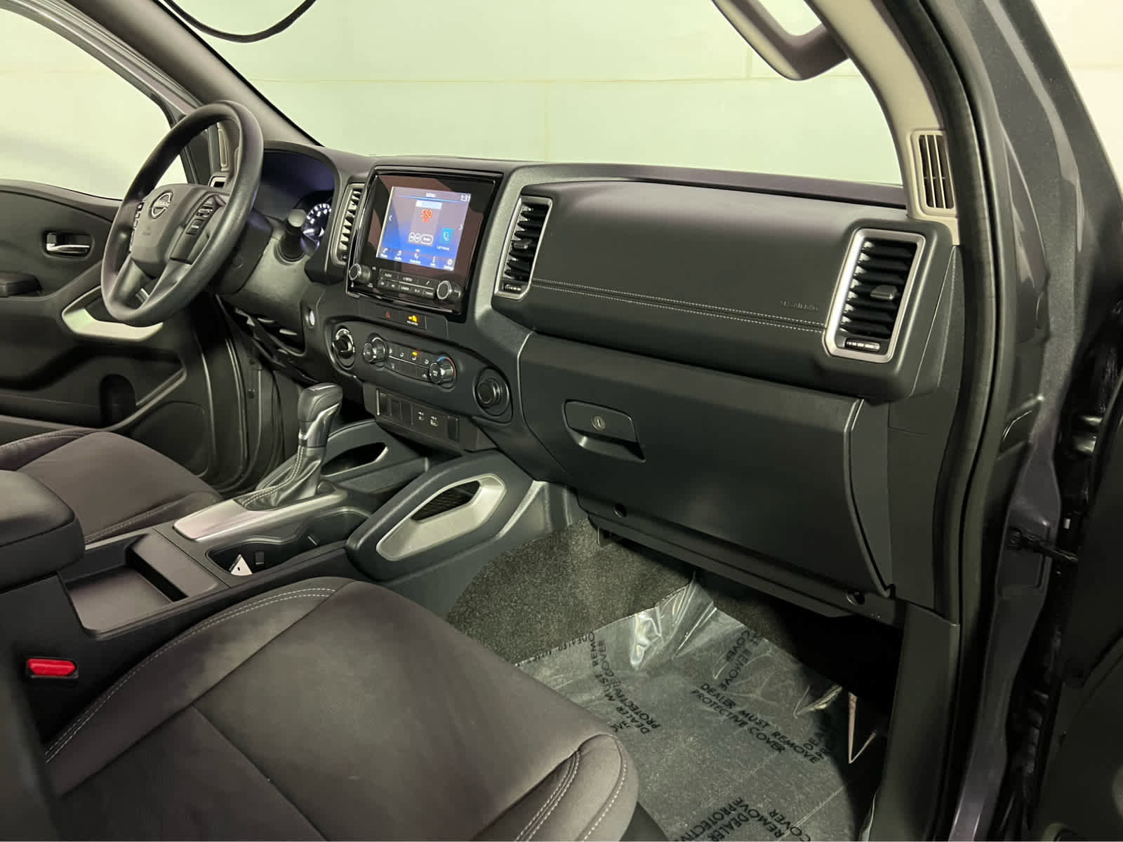 Certified 2022 Nissan Frontier SV image 27