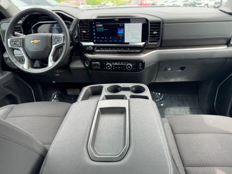 Used 2025 Chevrolet Silverado 2500 LT w/ Safety Package AWD/4WD image 11