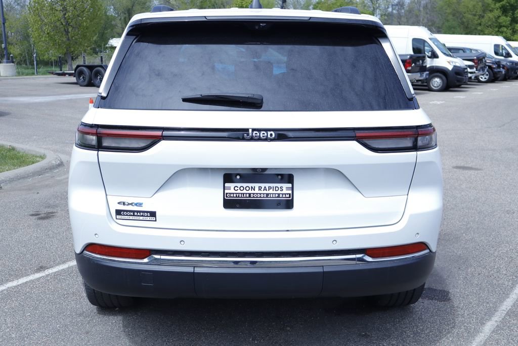 Used 2023 Jeep Grand Cherokee 4WD 4xe w/ Luxury Tech Group II image 4